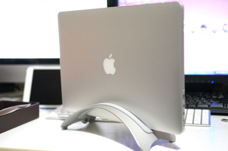 MacbookPro（Retina）用のオシャレスタンドを購入！レビュー！Twelve Southの「BookArc for MacBook Pro V2」