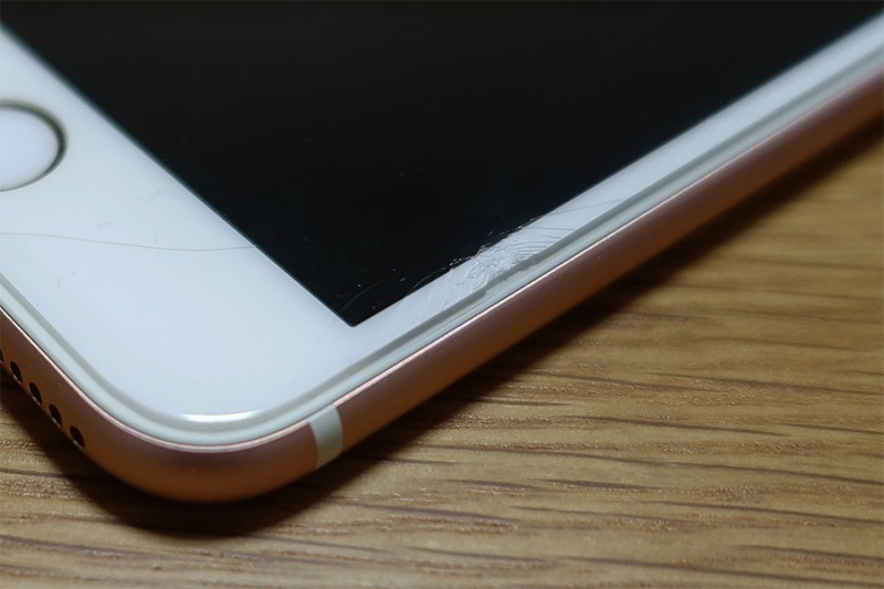 【iPhone6・6s】全面保護のガラスフィルムが割れました…
